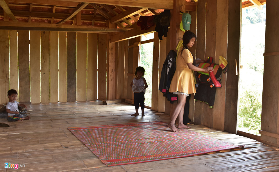 Tảo hôn, người phụ nữ 30 tuổi chuẩn bị vượt cạn lần thứ 6